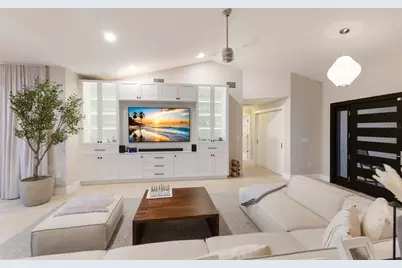 238 Island Circle, Sarasota, FL 34242 - Photo 10