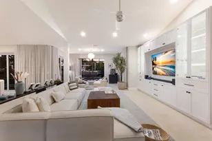 238 Island Cir, Sarasota, FL 34242 - Photo 8