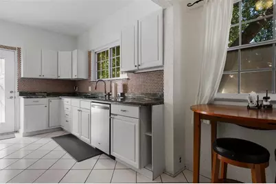 344 N Lantana Avenue N, Sarasota, FL 34243 - Photo 6