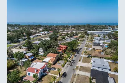 344 N Lantana Avenue N, Sarasota, FL 34243 - Photo 2