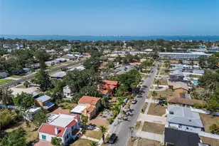 344 N Lantana Ave N, Sarasota, FL 34243 - Photo 2