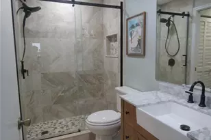 5643 Monte Rosso Rd, Sarasota, FL 34243 - Photo 8