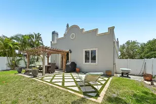 2221 Bahia Vista St, Sarasota, FL 34239 - Photo 22