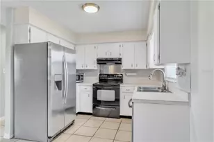 2705 20th Ave Dr W, Bradenton, FL 34205 - Photo 8