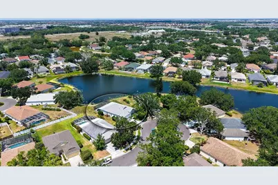 12339 Hollybush Terrace, Lakewood Ranch, FL 34202 - Photo 2