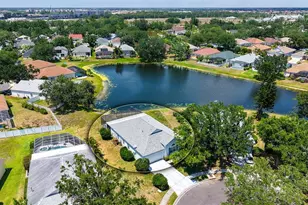 12339 Hollybush Terrace, Lakewood Ranch, FL 34202 - Photo 4