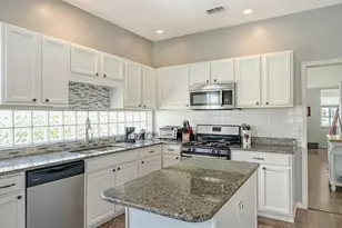 12339 Hollybush Terrace, Lakewood Ranch, FL 34202 - Photo 16