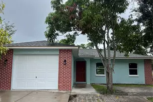 1719 24th St E, Palmetto, FL 34221 - Photo 1