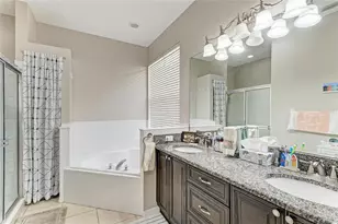 6546 Blue Grosbeak Cir, Lakewood Ranch, FL 34202 - Photo 18