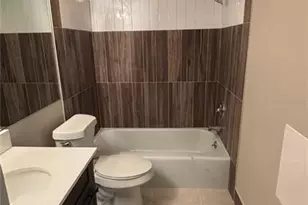 2763 Woodgate Ln, Sarasota, FL 34231 - Photo 18