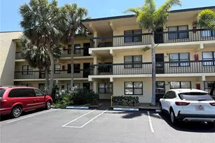 425 30th Ave W, Bradenton, FL 34205 - Photo 2