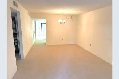 425 30th Avenue W #C204, Bradenton, FL 34205 - Photo 12