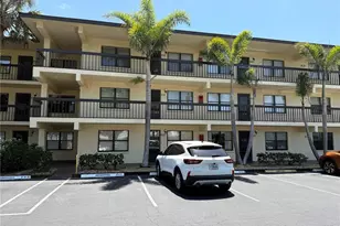 425 30th Ave W, Bradenton, FL 34205 - Photo 1