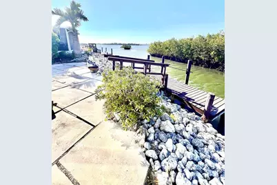 36 N Starboard Drive, Venice, FL 34285 - Photo 1