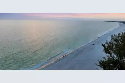 2918 Avenue E, Holmes Beach, FL 34217 - Photo 10