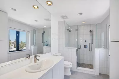 2918 Avenue E, Holmes Beach, FL 34217 - Photo 30