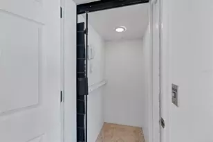 2918 Avenue E, Holmes Beach, FL 34217 - Photo 12