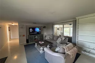 4411 Dolphin Ln, Palmetto, FL 34221 - Photo 4