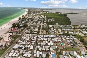 2601 Gulf Dr N, Bradenton Beach, FL 34217 - Photo 14