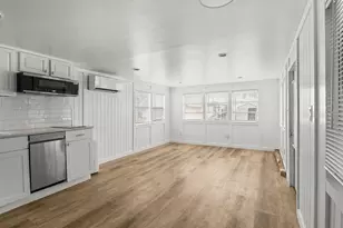 2601 Gulf Dr N, Bradenton Beach, FL 34217 - Photo 6