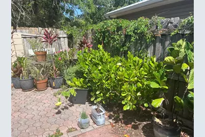 2415 Pelican Drive, Sarasota, FL 34237 - Photo 16