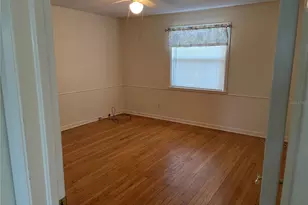 2415 Pelican Dr, Sarasota, FL 34237 - Photo 8