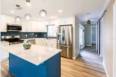 1900 Benjamin Franklin Drive #3, Sarasota, FL 34236 - Photo 6