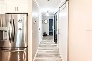 1900 Benjamin Franklin Dr, Sarasota, FL 34236 - Photo 8