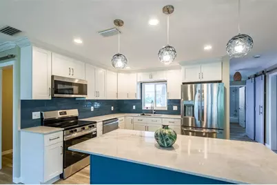 1900 Benjamin Franklin Drive #3, Sarasota, FL 34236 - Photo 4