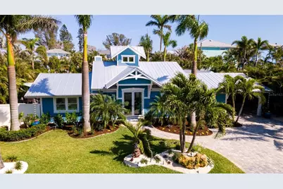 403 75th Street, Holmes Beach, FL 34217 - Photo 2