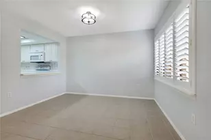 928 Sunridge Dr, Sarasota, FL 34234 - Photo 14