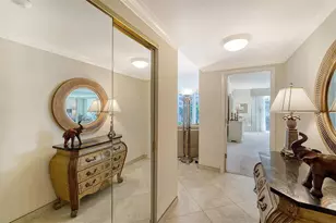 1212 Benjamin Franklin Dr, Sarasota, FL 34236 - Photo 4