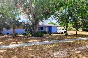 902 S Scenic Hwy, Lake Wales, FL 33853 - Photo 1