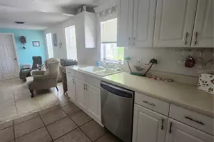 300 N 22nd St, Bradenton Beach, FL 34217 - Photo 12