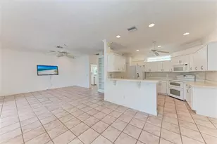 585 Khyber Ln, Venice, FL 34293 - Photo 10