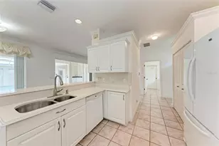 585 Khyber Ln, Venice, FL 34293 - Photo 14