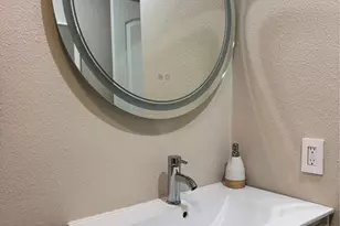 170 Roosevelt Dr, Sarasota, FL 34236 - Photo 8