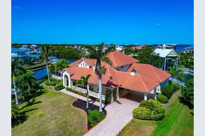 4700 Mainsail Drive, Bradenton, FL 34208 - Photo 2