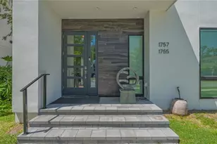 1755 7 Th St, Sarasota, FL 34236 - Photo 4