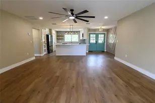 8808 44th Ave Dr W, Bradenton, FL 34210 - Photo 26