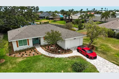 8808 44th Avenue Drive W, Bradenton, FL 34210 - Photo 6