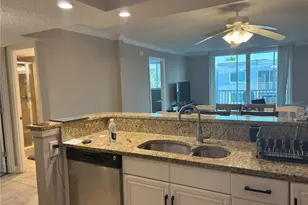 2755 Coconut Bay Ln, Sarasota, FL 34237 - Photo 10