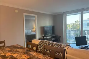 2755 Coconut Bay Ln, Sarasota, FL 34237 - Photo 14