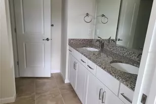 12021 Cranston Way, Lakewood Ranch, FL 34211 - Photo 8