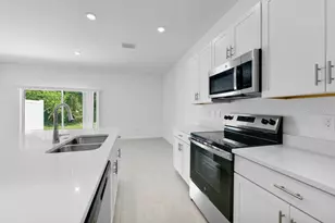 15148 Cuzcorro Ct, Nokomis, FL 34275 - Photo 4