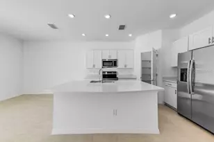 15156 Cuzcorro Ct, Nokomis, FL 34275 - Photo 2