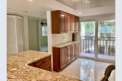 6430 Sun Eagle Lane #203, Bradenton, FL 34210 - Photo 8