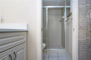 4812 Kestral Park Cir, Sarasota, FL 34231 - Photo 40