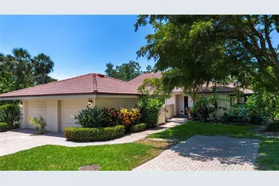 4812 Kestral Park Circle #20, Sarasota, FL 34231 - Photo 2