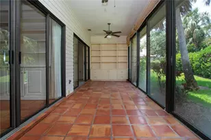 4812 Kestral Park Cir, Sarasota, FL 34231 - Photo 36